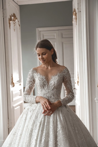 Olivia Bottega Meryem #15 frontface vertical cropped thumbnail