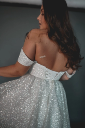 Olivia Bottega Milana #21 backface vertical cropped thumbnail