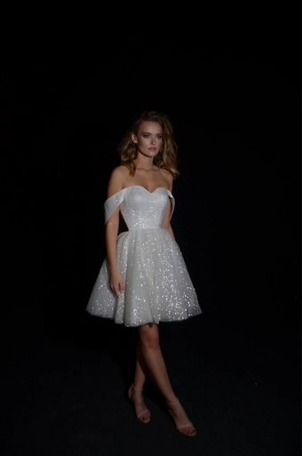 Olivia Bottega Milana #7 frontface vertical thumbnail