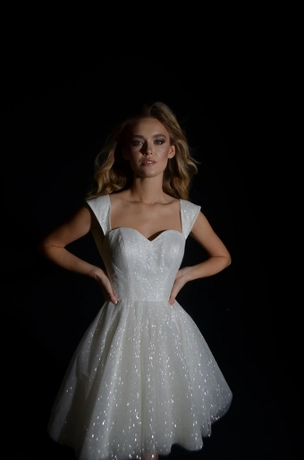 Olivia Bottega Milana #11 frontface vertical thumbnail