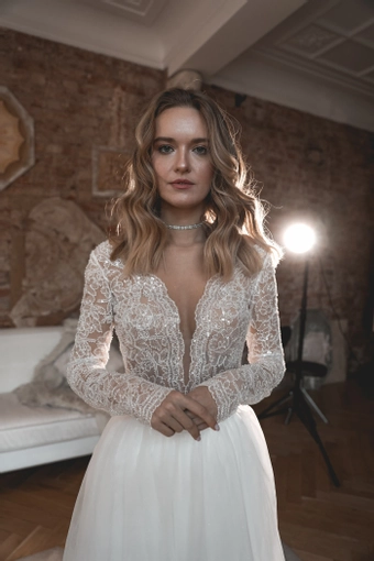 Olivia Bottega Milli #9 frontface vertical cropped thumbnail