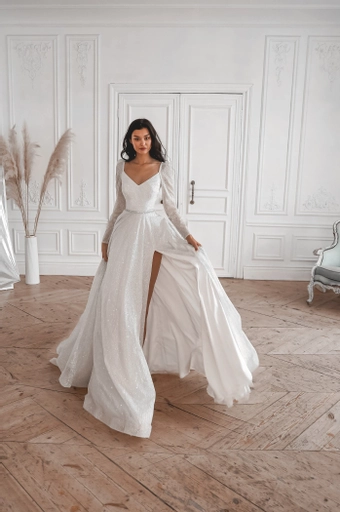 Olivia Bottega Miranda #5 frontface vertical thumbnail