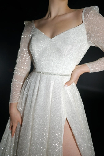 Olivia Bottega Miranda #20 frontface vertical cropped thumbnail