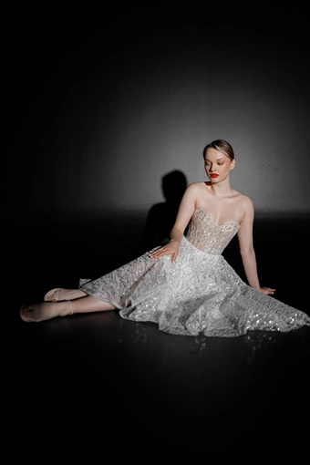 Olivia Bottega Monro #10 frontface vertical thumbnail