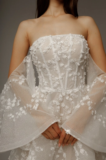 Olivia Bottega Moonlit Siren #21 frontface vertical cropped thumbnail