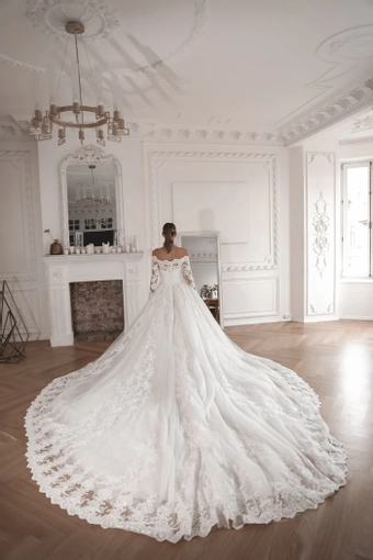 Olivia Bottega Nuria #3 backface vertical thumbnail