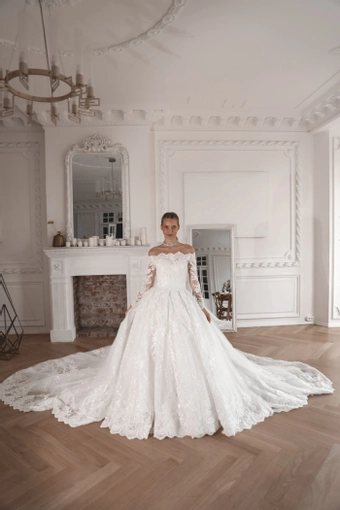 Olivia Bottega Nuria #2 frontface vertical thumbnail