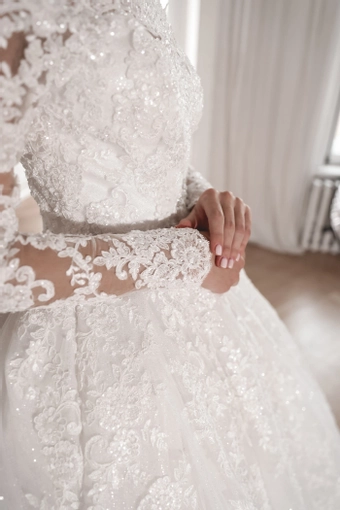 Olivia Bottega Nuria #5 frontface vertical cropped thumbnail