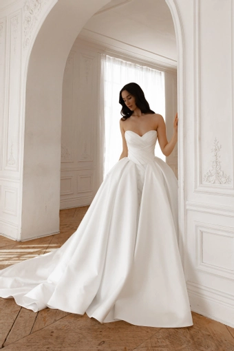 Oceania Olivia Bottega #1 frontface vertical thumbnail