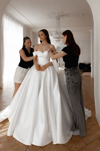 Oceania Olivia Bottega #2 frontface vertical thumbnail