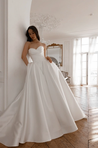 Oceania Olivia Bottega #6 frontface vertical thumbnail