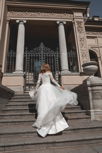 Olivia Bottega Olies #13 backface vertical thumbnail