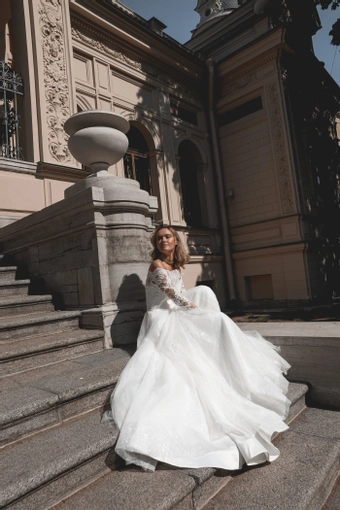 Olivia Bottega Olies #1 frontface vertical thumbnail