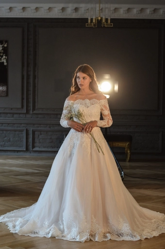 Olivia Bottega Olivia #2 frontface vertical thumbnail