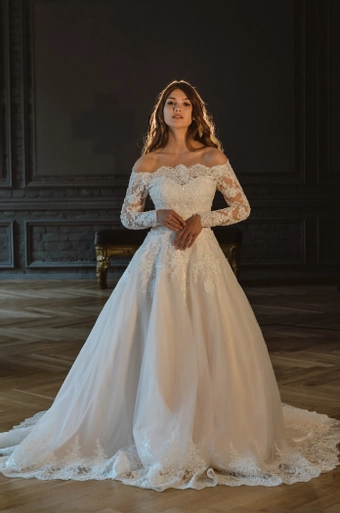 Olivia Bottega Olivia #0 default frontface vertical thumbnail