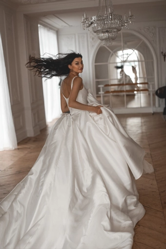 Olivia Bottega Priscilla #20 backface vertical thumbnail