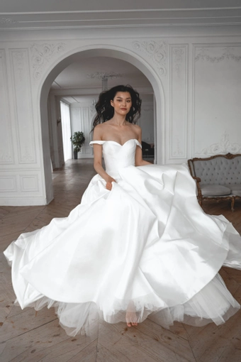 Olivia Bottega Priscilla #6 frontface vertical thumbnail