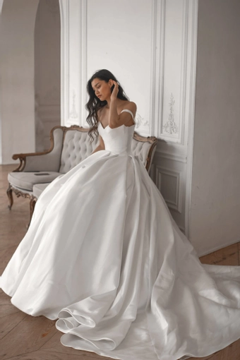 Olivia Bottega Priscilla #3 frontface vertical thumbnail