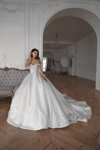 Olivia Bottega Priscilla #13 frontface vertical thumbnail