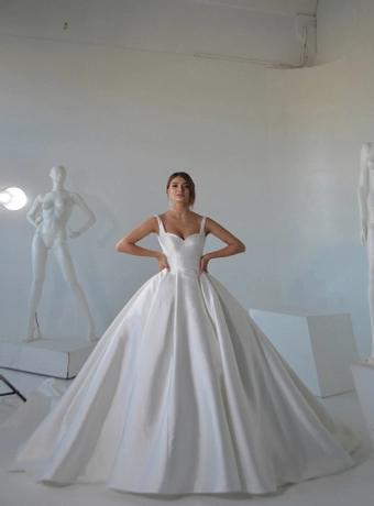 Olivia Bottega Priscilla #9 frontface vertical thumbnail