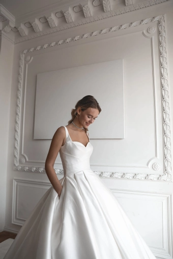 Olivia Bottega Priscilla #26 frontface vertical cropped thumbnail