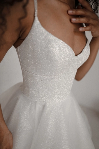 Olivia Bottega Rakel 2 #14 frontface vertical cropped thumbnail