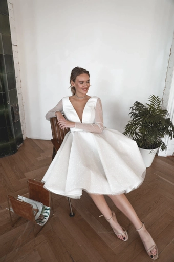 Olivia Bottega Ramona #12 frontface vertical thumbnail