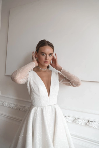 Olivia Bottega Ramona #17 frontface vertical cropped thumbnail