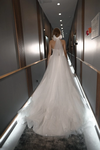 Olivia Bottega Romanica #10 backface vertical thumbnail