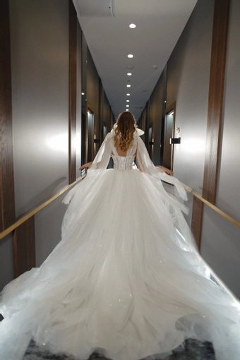 Olivia Bottega Romanica #13 backface vertical thumbnail