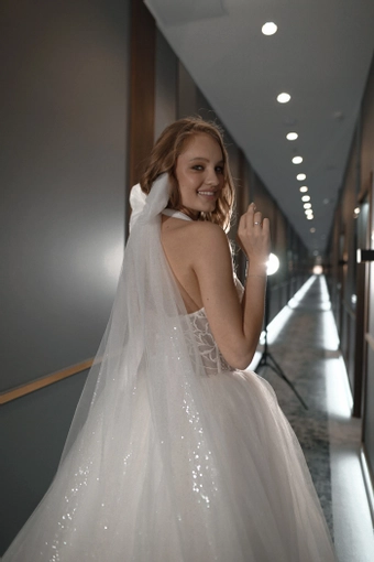 Olivia Bottega Romanica #25 backface vertical cropped thumbnail