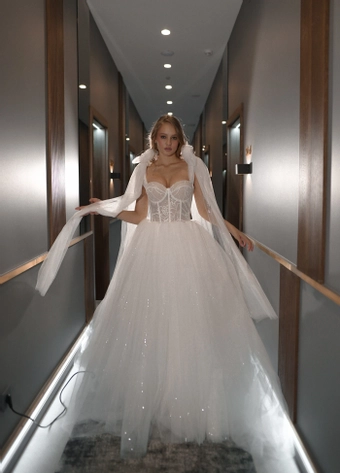 Olivia Bottega Romanica #0 default frontface vertical thumbnail