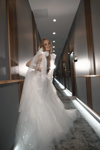 Olivia Bottega Romanica #5 frontface vertical thumbnail