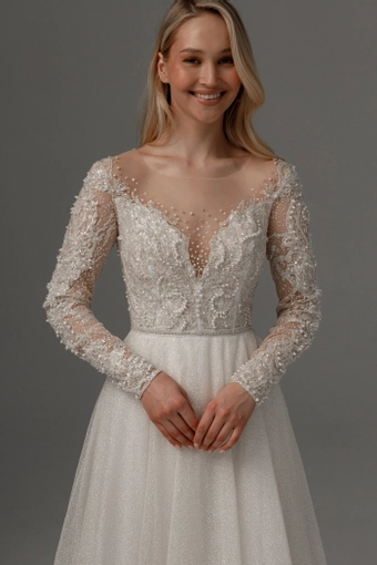 Sabrina Olivia Bottega #30 frontface vertical cropped thumbnail