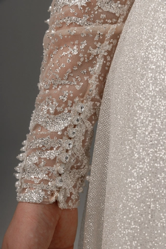 Sabrina Olivia Bottega #29 frontface vertical cropped thumbnail