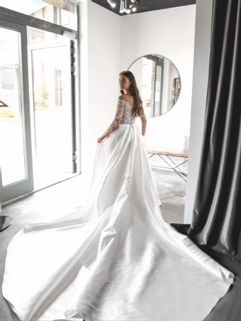 Olivia Bottega Samantha #6 default backface vertical thumbnail