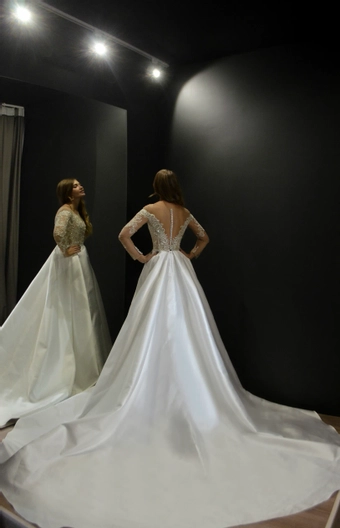 Olivia Bottega Samantha #4 backface vertical thumbnail