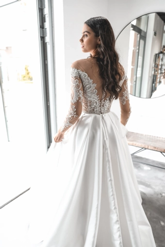 Olivia Bottega Samantha #13 backface vertical cropped thumbnail