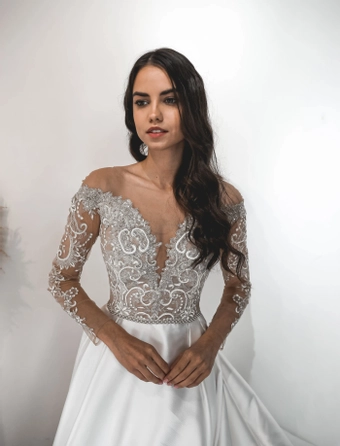 Olivia Bottega Samantha #8 frontface vertical cropped thumbnail