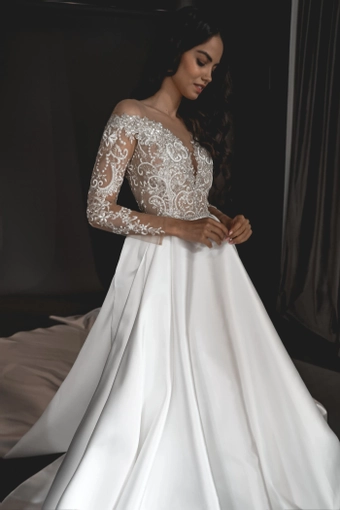 Olivia Bottega Samantha #7 frontface vertical cropped thumbnail