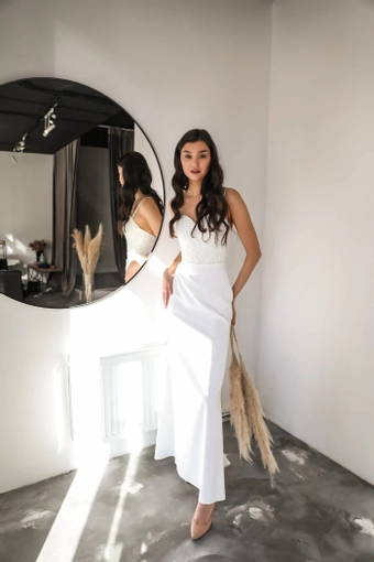 Olivia Bottega Selena #4 frontface vertical thumbnail