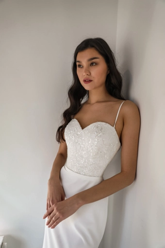 Olivia Bottega Selena #11 frontface vertical cropped thumbnail