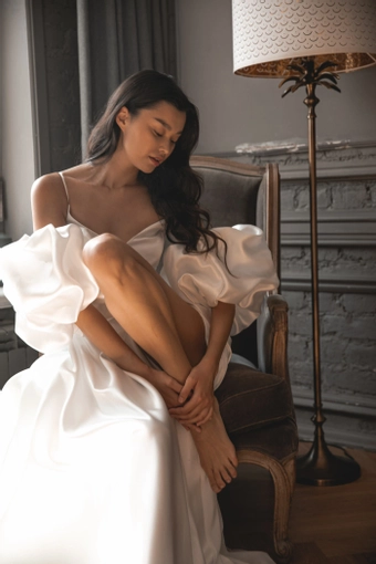 Olivia Bottega Sentea #14 frontface vertical cropped thumbnail