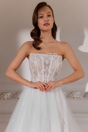 Olivia Bottega Serenity #10 frontface vertical cropped thumbnail