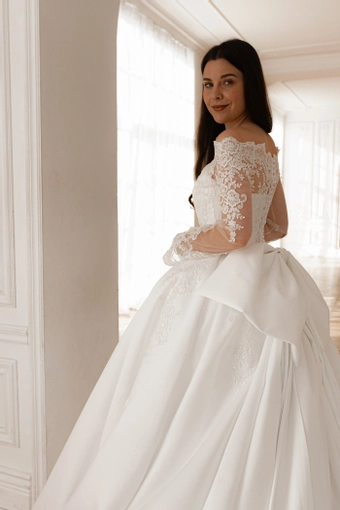 Olivia Bottega Steltella Extra Convertible #9 vertical cropped thumbnail