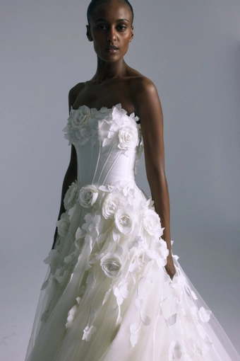 Amsale #Renata #9 frontface vertical cropped thumbnail
