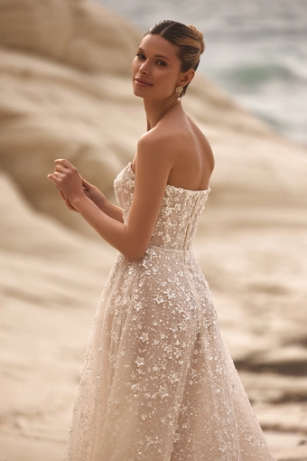 Selestia S10152 #4 backface vertical cropped thumbnail