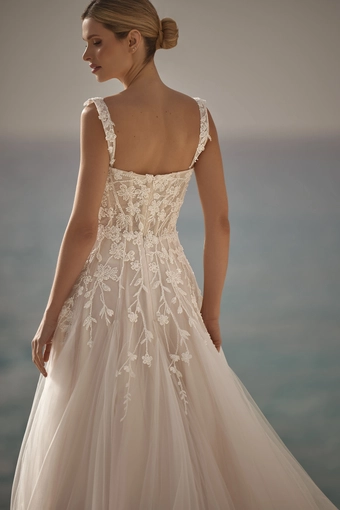 Selestia S10156 #5 backface vertical cropped thumbnail