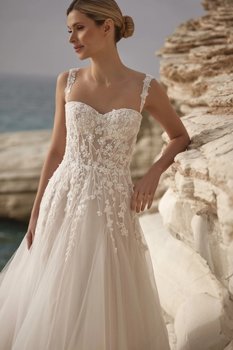 Selestia S10156 #4 frontface vertical cropped thumbnail