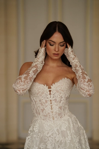 Selestia S10196 #3 frontface vertical cropped thumbnail